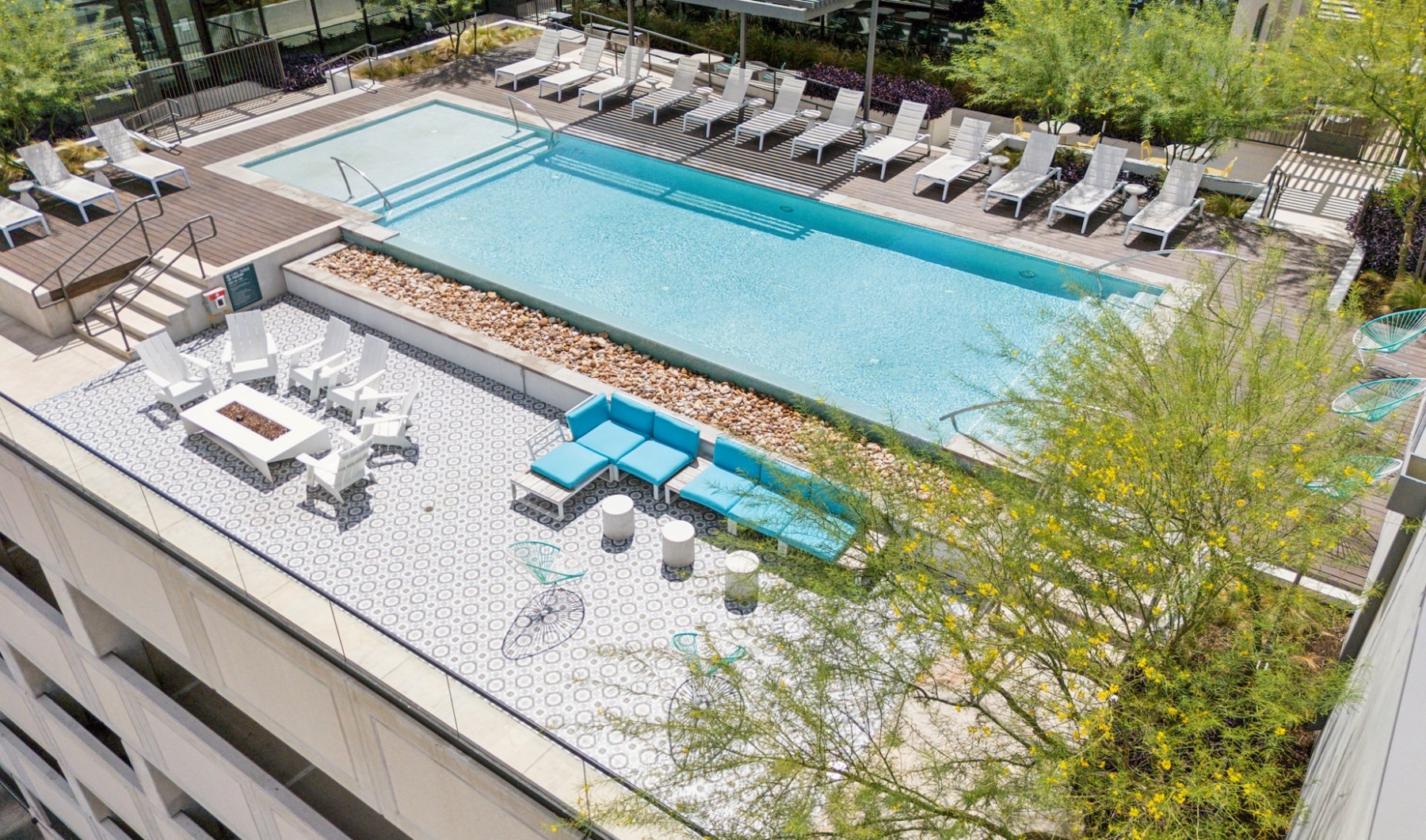 Discover Luxury in East Riverside Discover Luxury in East Riverside